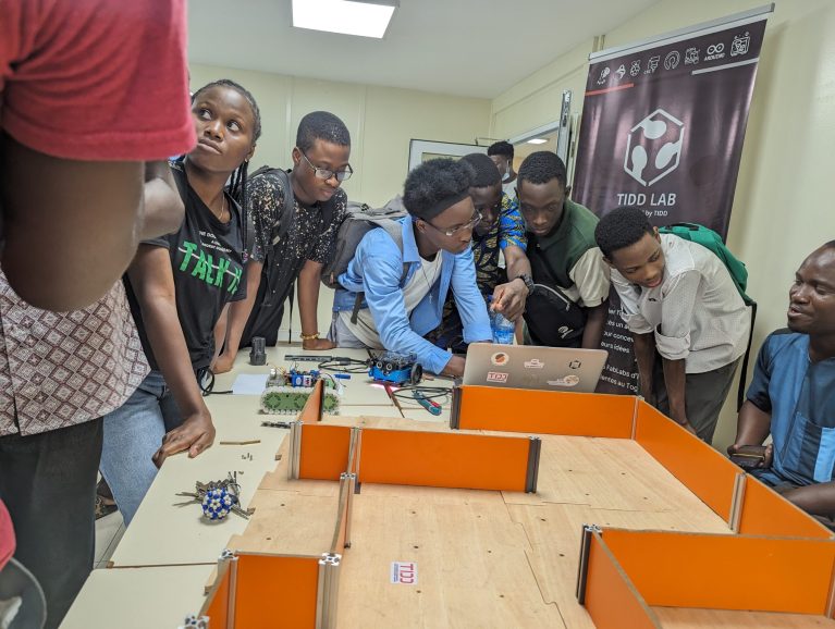 LE ROBOT INTERNATIONAL CONTEST